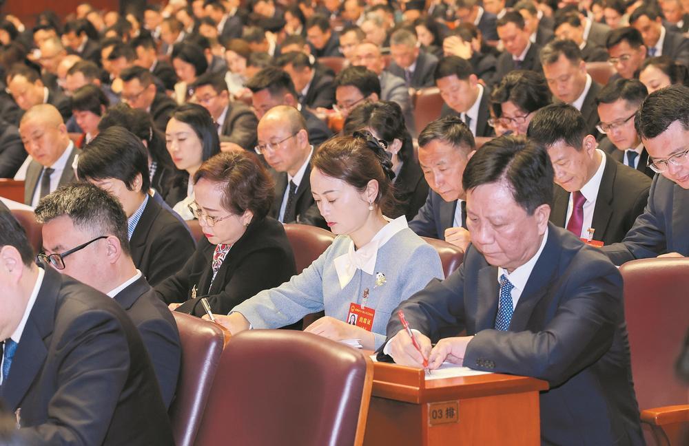 财经新闻记者(财经新闻记者张曼曼简历)