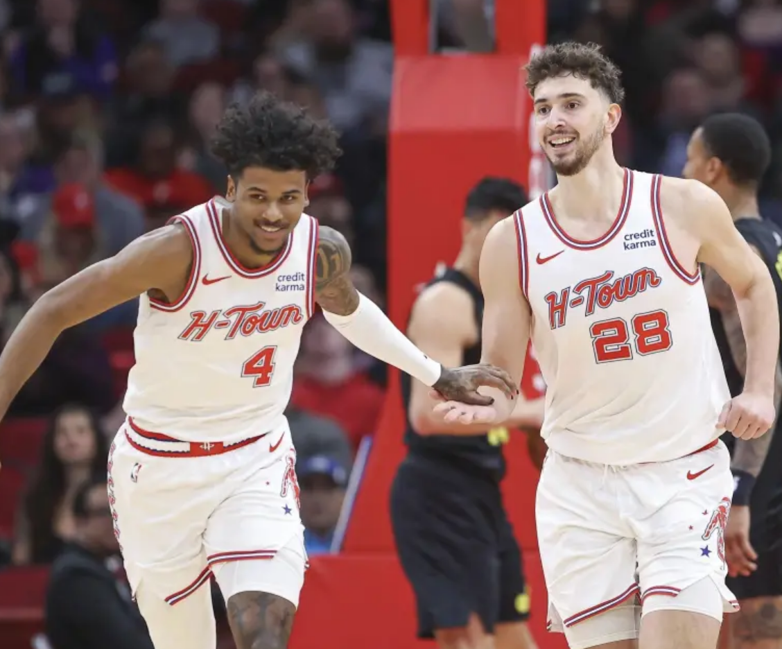 12月24日西部卡位战！火箭客场挑战快船 申京能否率队延续交锋优势？