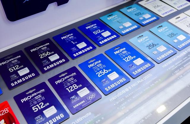 夫妻手机网站上传达淫秽色情电子书获刑