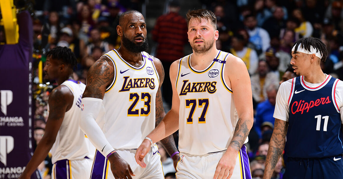 詹姆斯16分难阻湖人半场落后快船