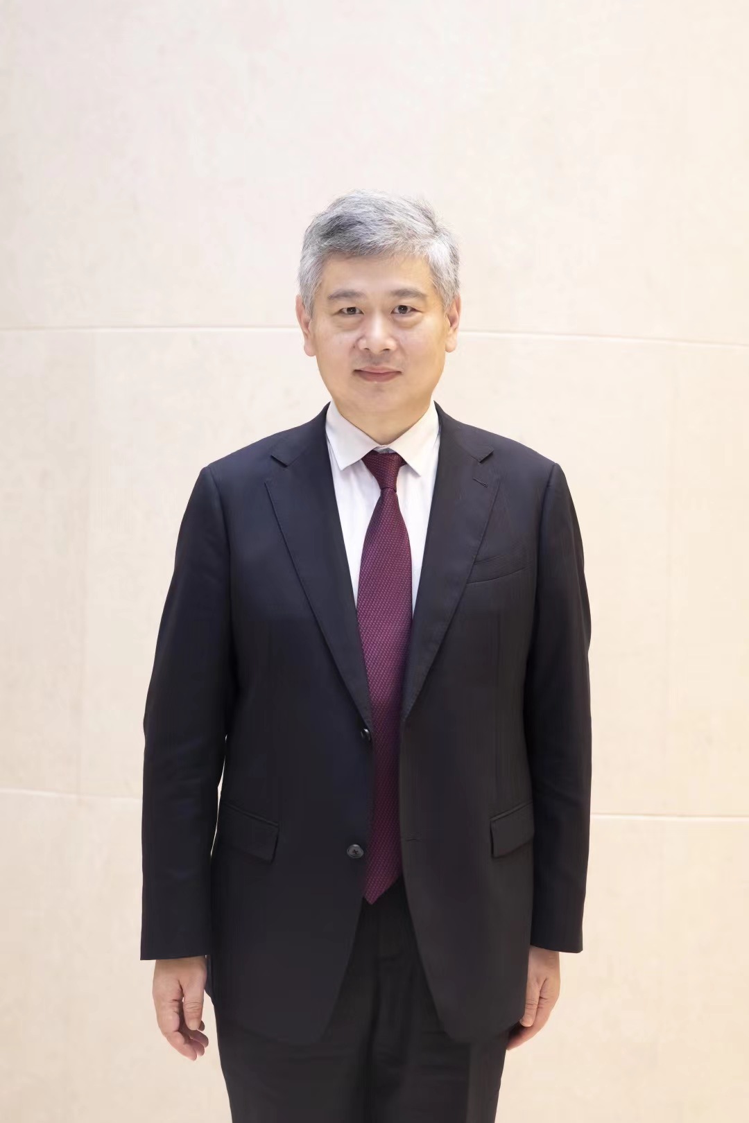 第十四届寰宇政协委员、南边科技大学副校长金李