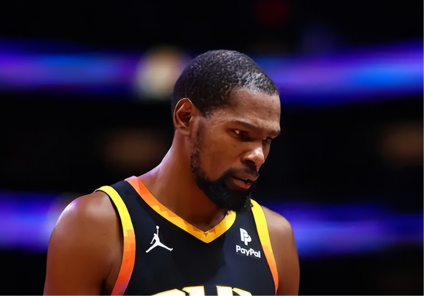 杜兰特首节11分助火箭领先快船