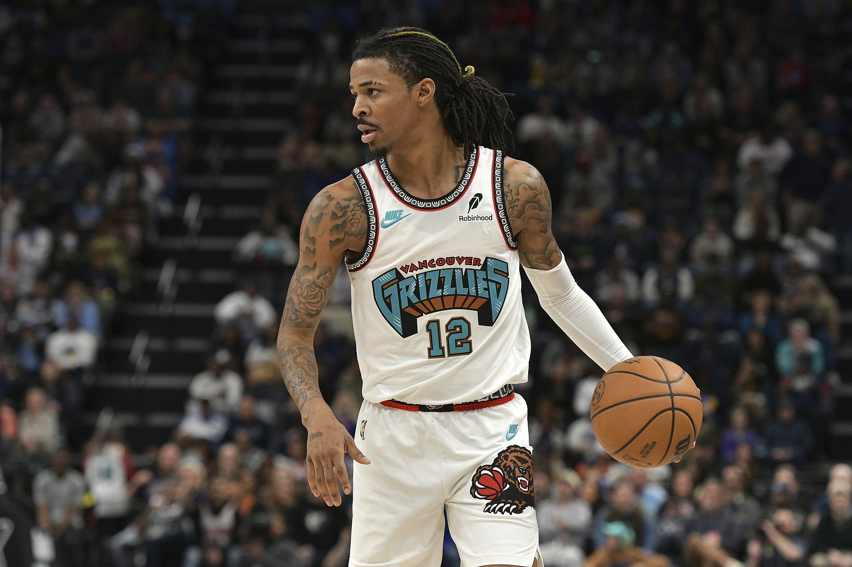 普罗斯珀三分神射助灰熊半场战平开拓者