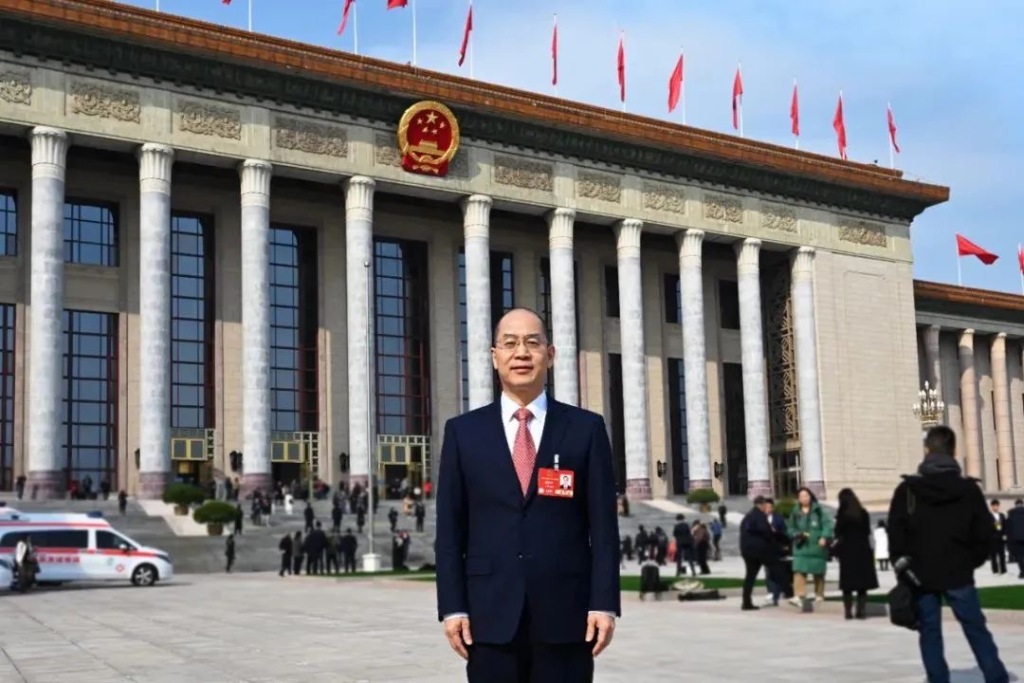 全国人大代表，中国移动上海公司党委书记、董事长、总经理楼向平  上海市通信管理局 供图