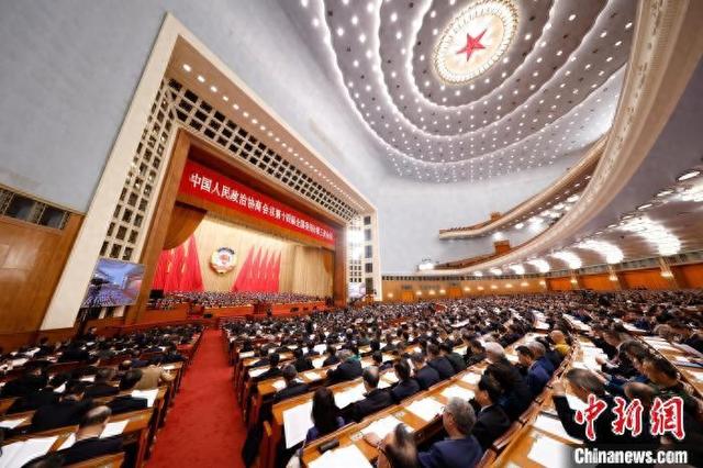 3月7日，全国政协十四届三次会议在北京人民大会堂举行第二次全体会议。 中新社记者 韩海丹 摄