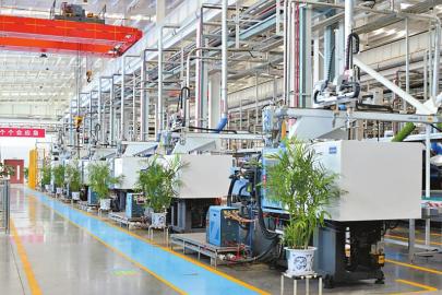 长虹爱创科技智造工厂。