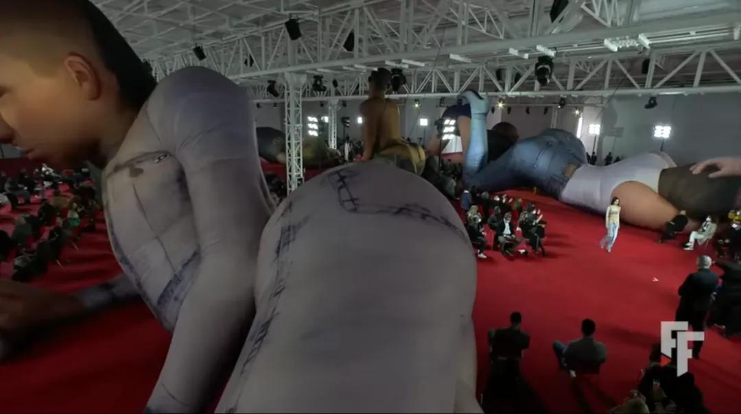 Diesel2022秋冬系列大秀，图源@Diesel