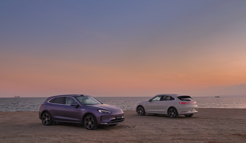 问界新M5 Ultra首发评测:20万级就能买到华为高阶智驾|20-25万|SUV|aito|问界m5|SERES赛力斯_新浪新闻
