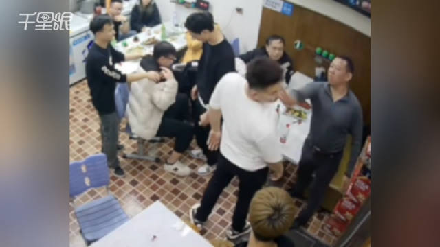 男子酒后闹事店主劝和被扇耳光_新浪新闻