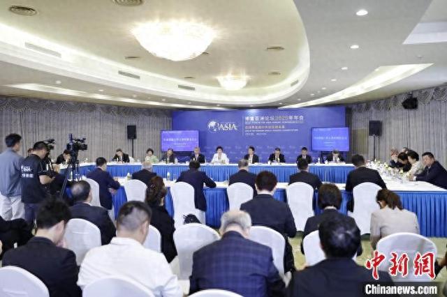 3月26日，博鳌亚洲论坛2025年年会·华商领袖与华人智库圆桌会议在海南博鳌举行。中新网记者 韩海丹 摄