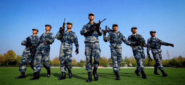 志愿兵和义务兵都是普通士兵,有何区别?志愿兵可进入管理层吗?|义务兵