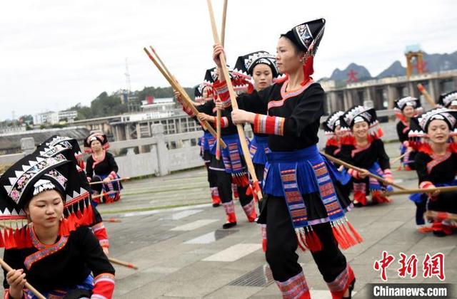民族风情浓 广西大化瑶乡欢庆“三月三”|广西_新浪财经_新浪网