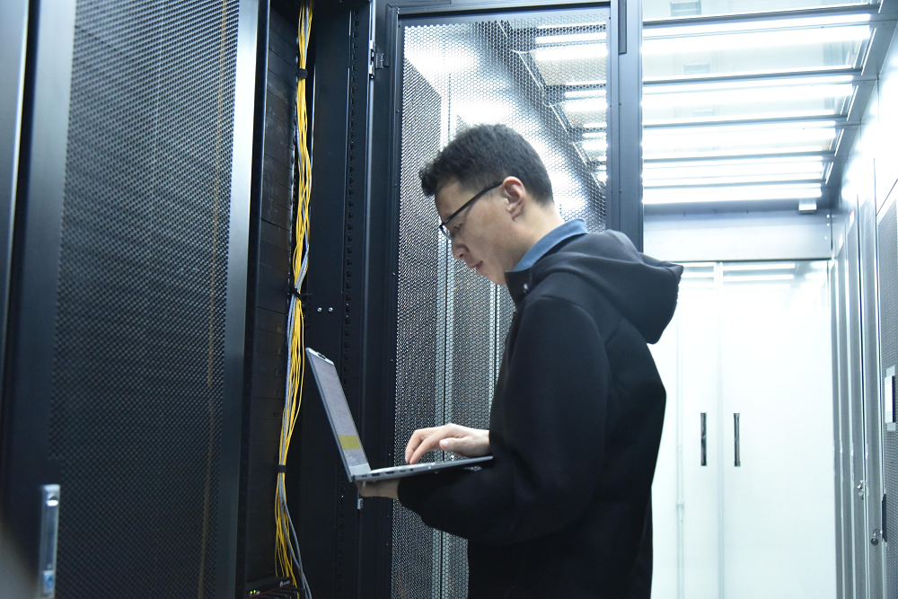 雄安联通试点部署万兆光网