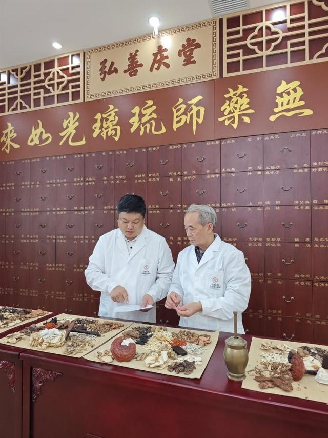 口服液批发行业：市场风云变化与品牌选择策略