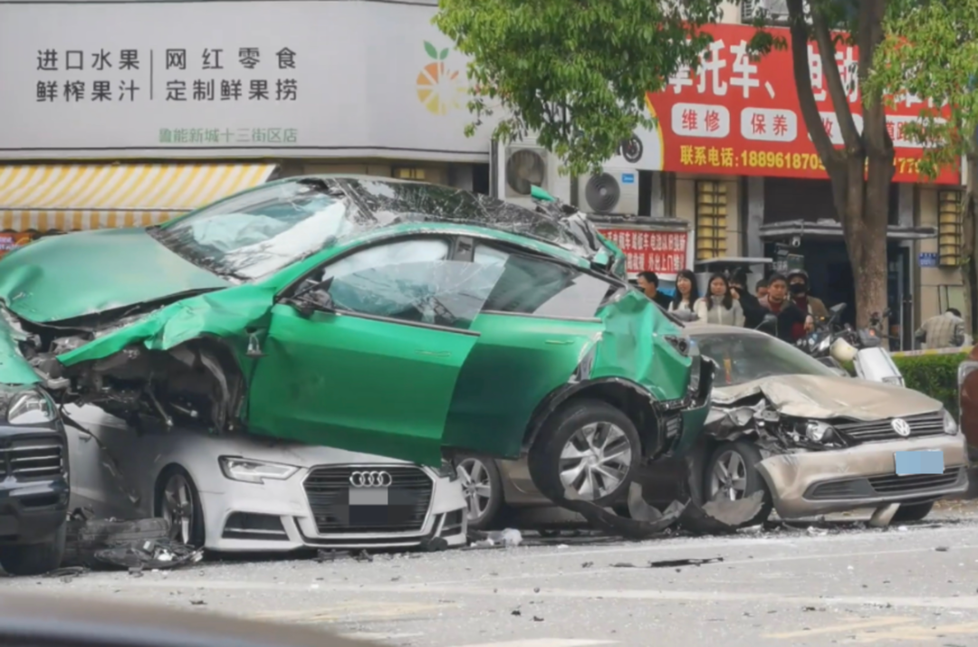 事故发生现场 视频截图