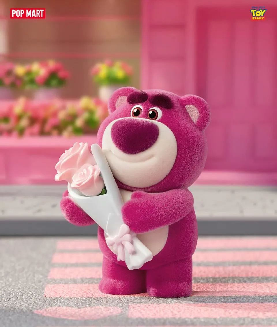 泡泡玛特草莓熊系列产品/图源：泡泡玛特官网
