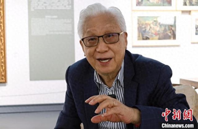 4月10日，全山石接受中新社专访。 林波 摄