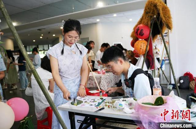 图为活动现场。中新网记者 黄艳梅 摄