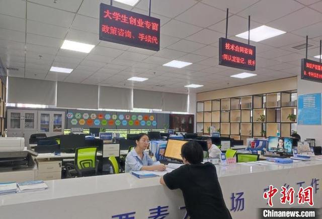 大学生创业专窗。胡语桐摄