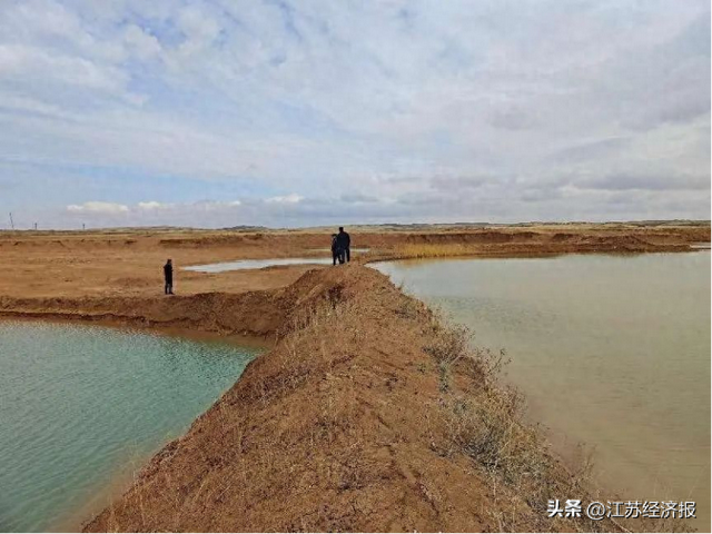 团队踏勘某水泥厂配套矿权周边