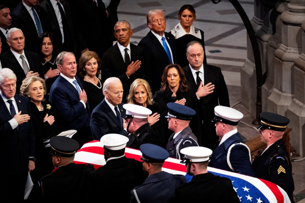 2025年1月，克林顿、小布什、奥巴马、特朗普出席美国前总统吉米·卡特的葬礼。图源：华盛顿邮报