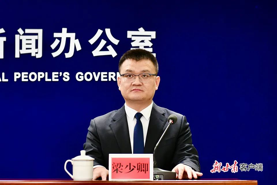 金昌市金川区委副书记,区长 梁少卿