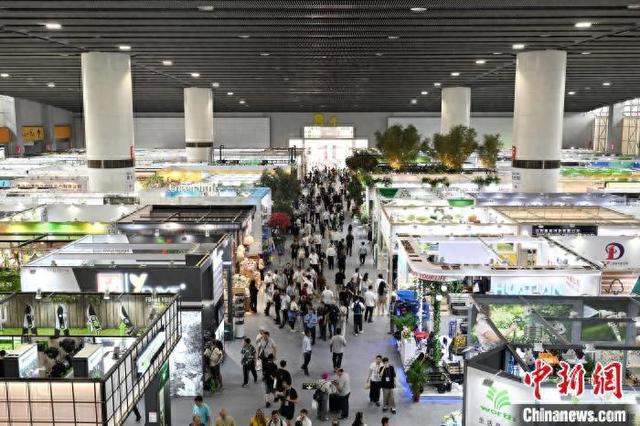 第137届广交会第二期开幕 园林用品吸引采购商_新浪财经_新浪网