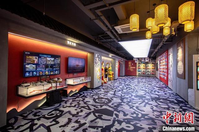 4月25日，“潮起英歌·AI数字空间体验馆”在广东汕头市落地开放。 (主办方供图)