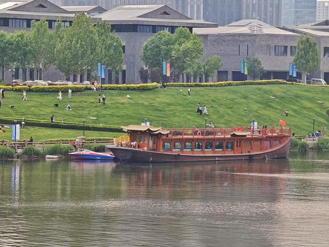阎建庆 摄