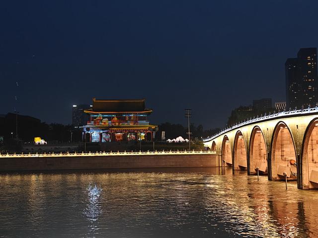 阎建庆 摄