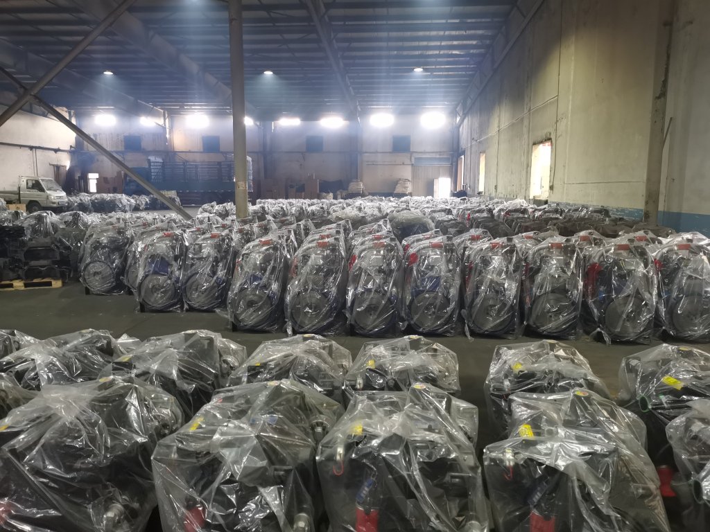华申能源公司分娩的柴油机