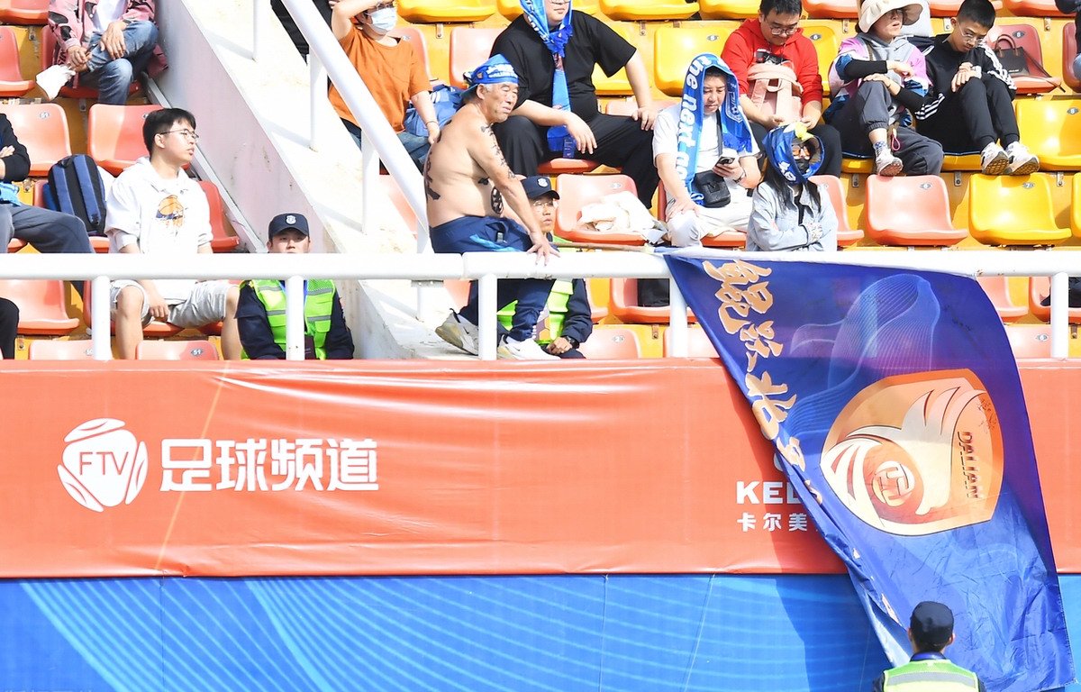 魏来