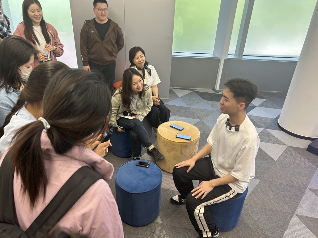 4月30日，上海“模速空间”，王殿仪接受媒体采访。澎湃新闻记者 李佳蔚