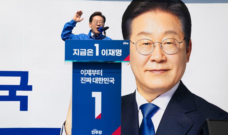 韩国总统选战正式打响 李在明成为1号候选人