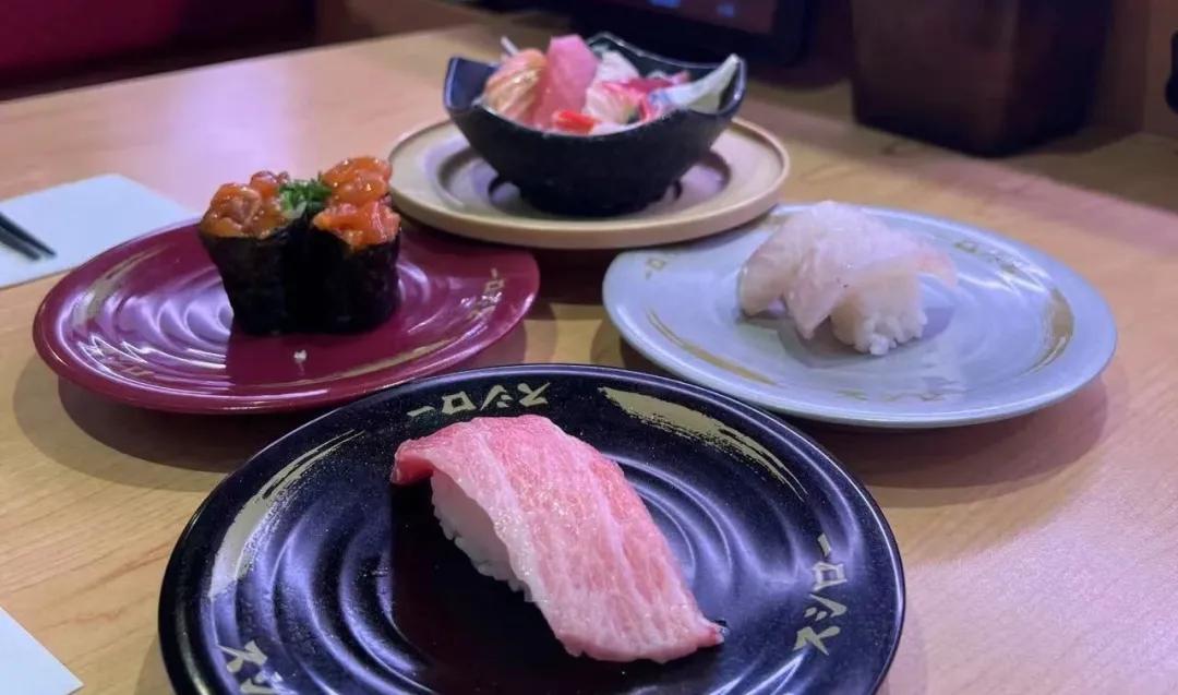 寿司郎的价格正适合年轻消费群体/盐财经诺言 摄