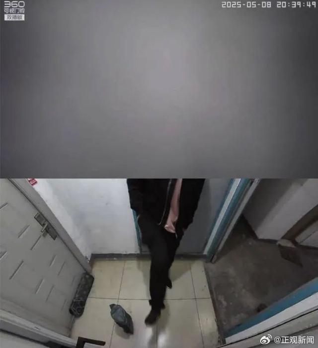 "快递放不放门口"引发纠纷 女子称遭快递员多次辱骂踹门跟踪(图3)