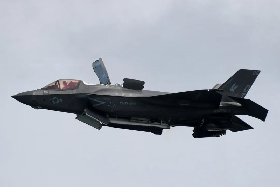 尊府图片:F-35战争机(法新社)