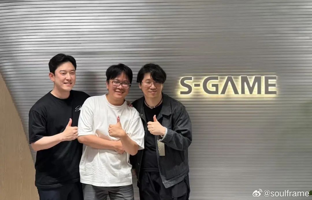 发布会结束后又去拜访了《影之刃》开发商灵游坊，图源@梁其伟微博