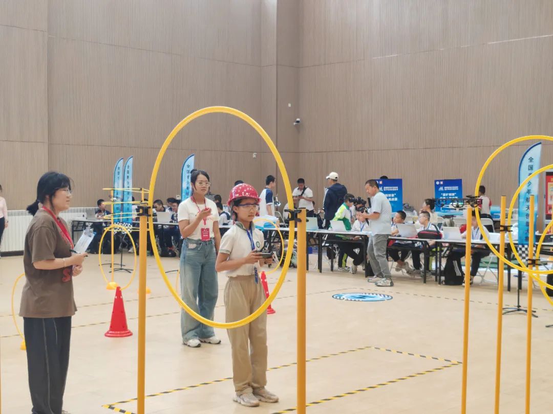 第九届新疆青少年无人机大赛（挑战赛）比赛现场。