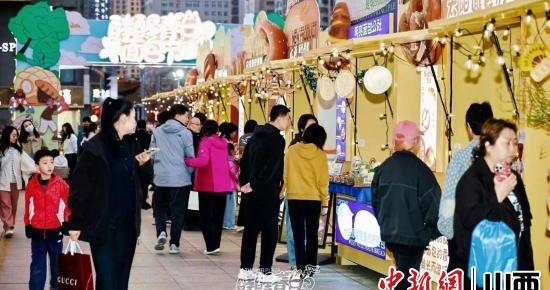 小店商圈“新标配”市集经济再发力