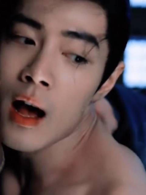 拾雷扒藏海衣服的原因找到了，因为他叫杨博潇！_新浪新闻