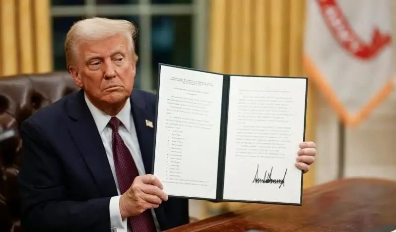 特朗普签署行政令 资料图