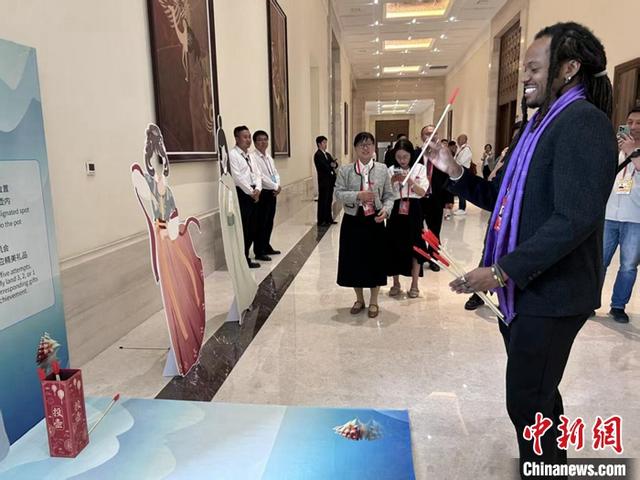第四届文明交流互鉴对话会启幕 华服文化展诠释丝路文明新内涵|文化展_新浪财经_新浪网