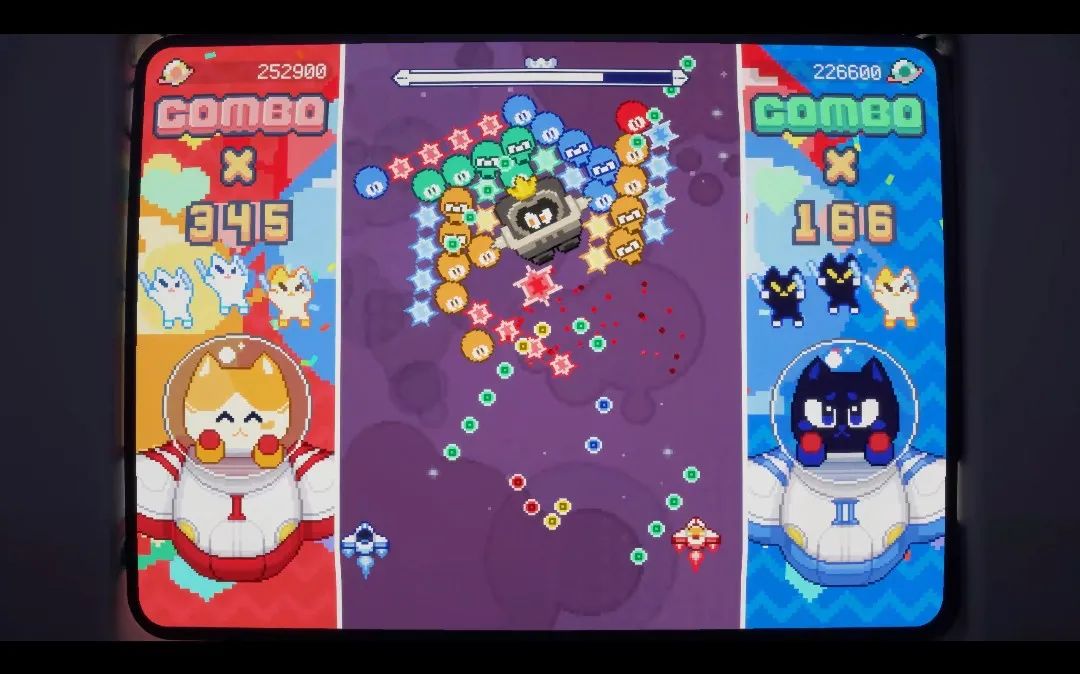 大厅的街机房里有四个非常有意思的小游戏，值得大家爽玩