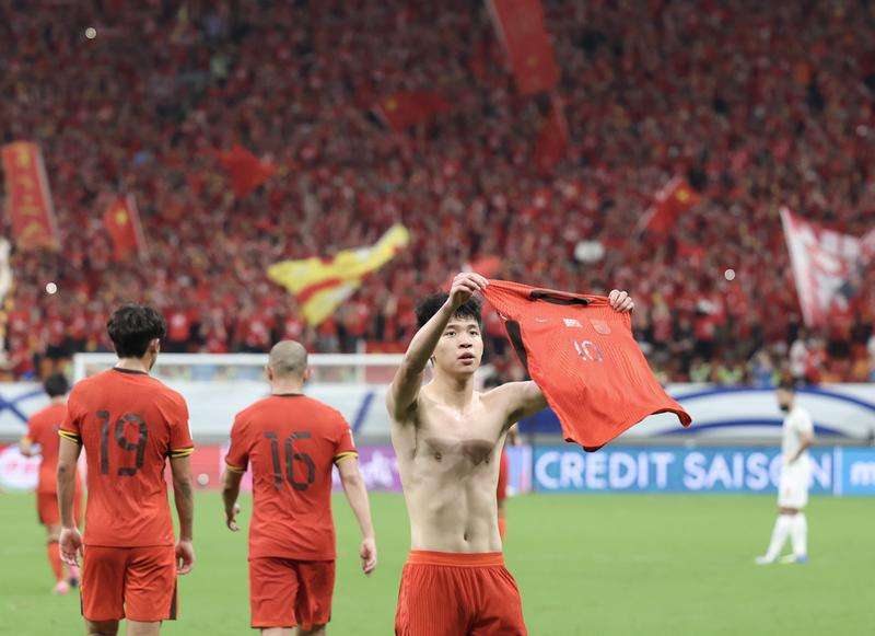 没有来自美国，加拿大或墨西哥的世界杯。国家