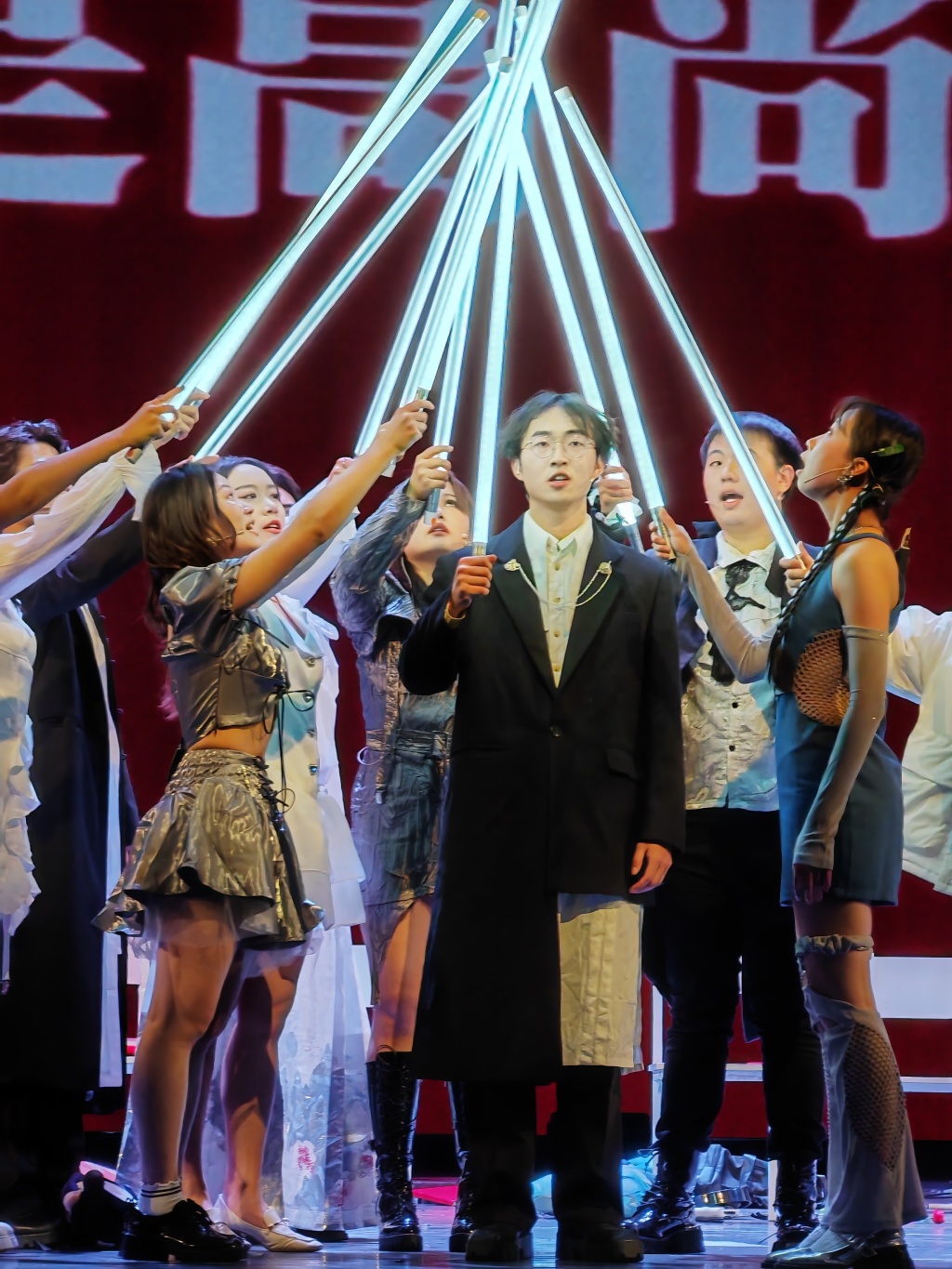 《中文系：一部赛博悲悼剧》剧照