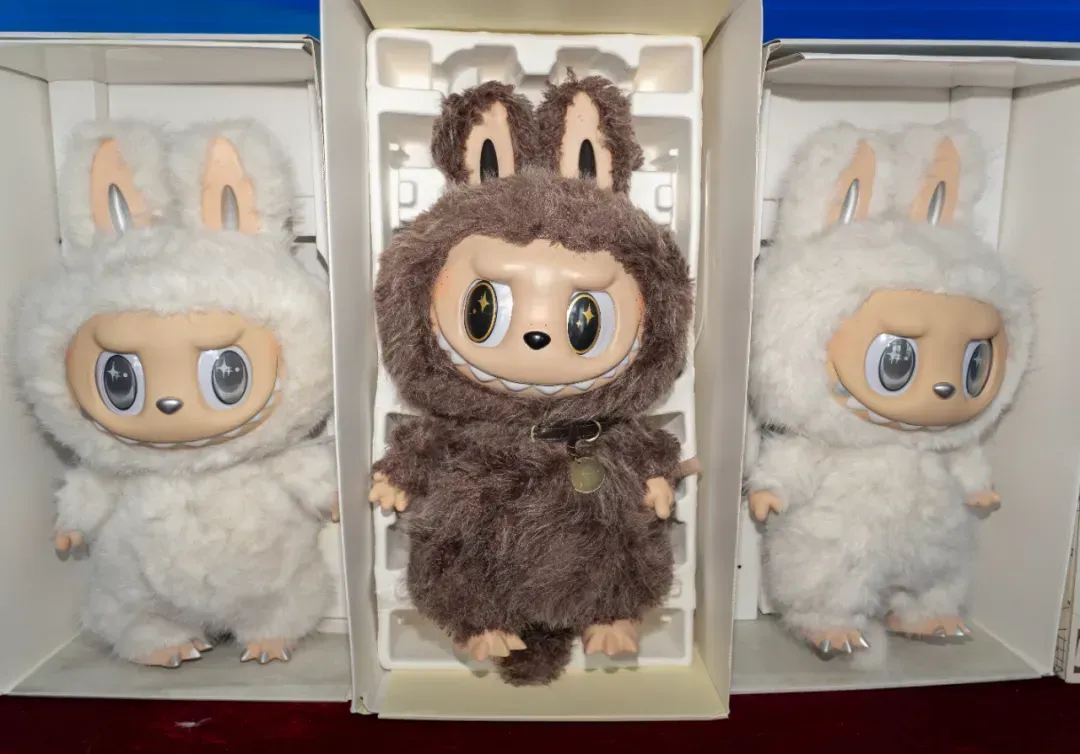 两万个“LABUBU”，全是“BUWAWA”！