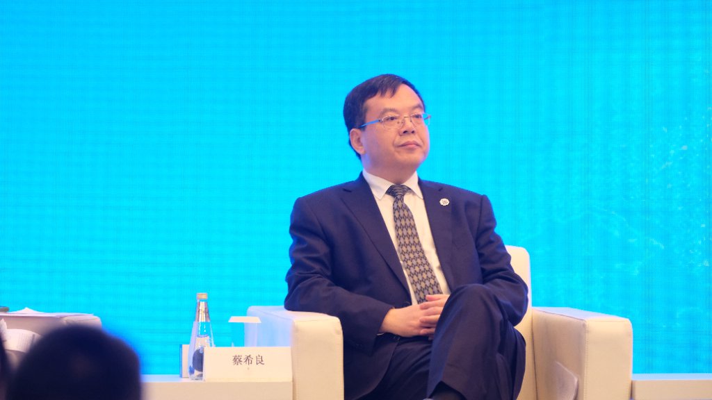 中国东谈主寿保障(集团)公司董事长蔡希良在2025陆家嘴论坛上 倾盆新闻记者 胡志挺 图