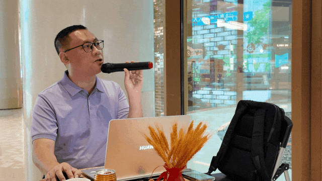 越秀·滨海花城举办的教育讲座