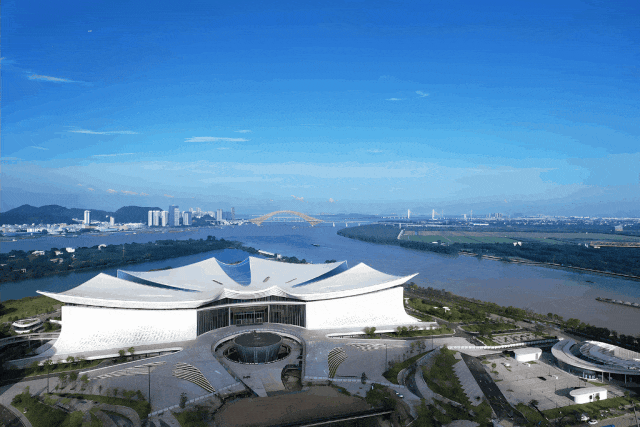 越秀·江海潮鸣实景图